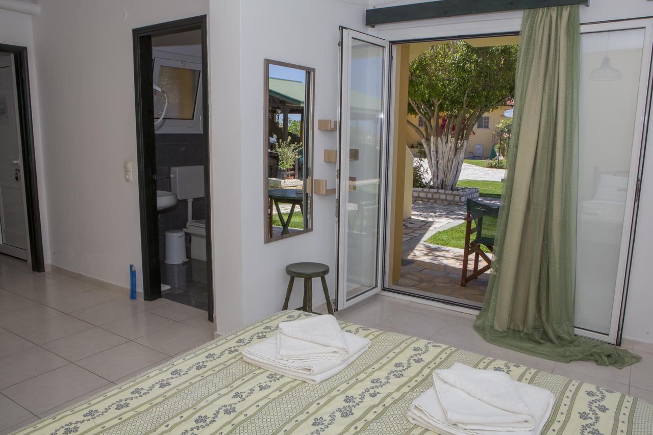 Sandy Beach Villas And Apartments スヴォロナータ エクステリア 写真